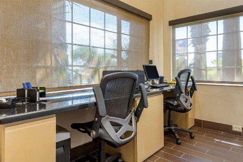 Comfort Inn & Suites North Tucson - Marana image 5